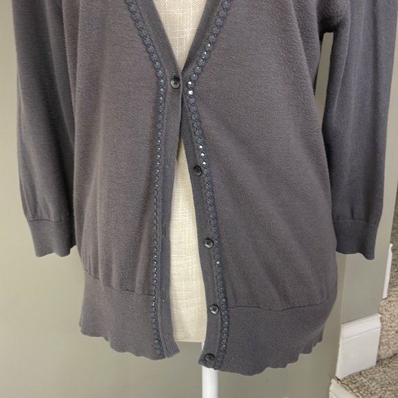 Old Navy 3/4 sleeve gray cardigan with buttons. - Picture 3 of 10